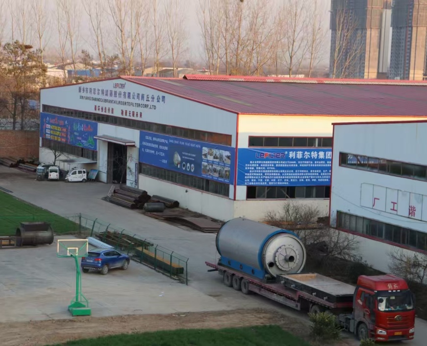 新型鋁塑膜裂解設(shè)備實(shí)現(xiàn)廢料資源化高效利用