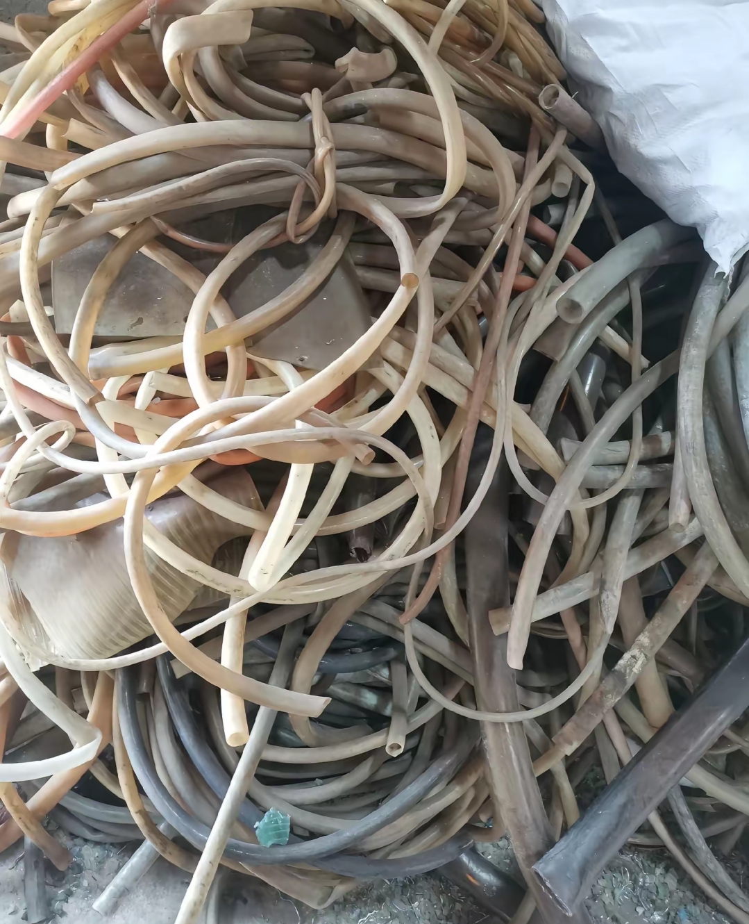 家裝等PVC管能不能用于煉油