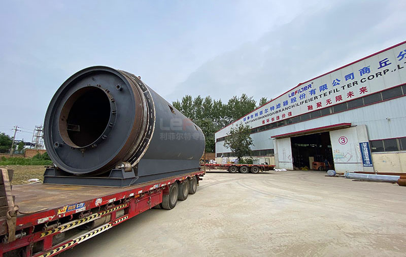 間歇式廢輪胎煉油設備實拍圖