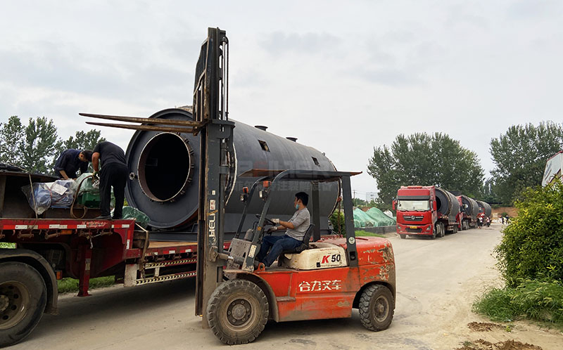 多套廢輪胎煉油設備裝車發貨 多套廢輪胎煉油設備裝車發貨