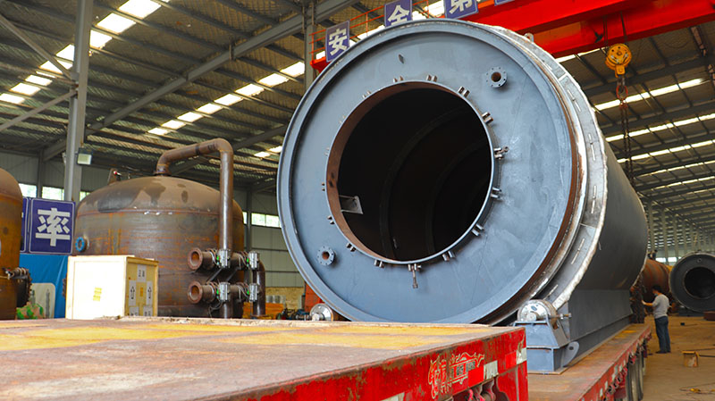 間歇式煉油設備進料端大開口設計 間歇式煉油設備進料端大開口設計